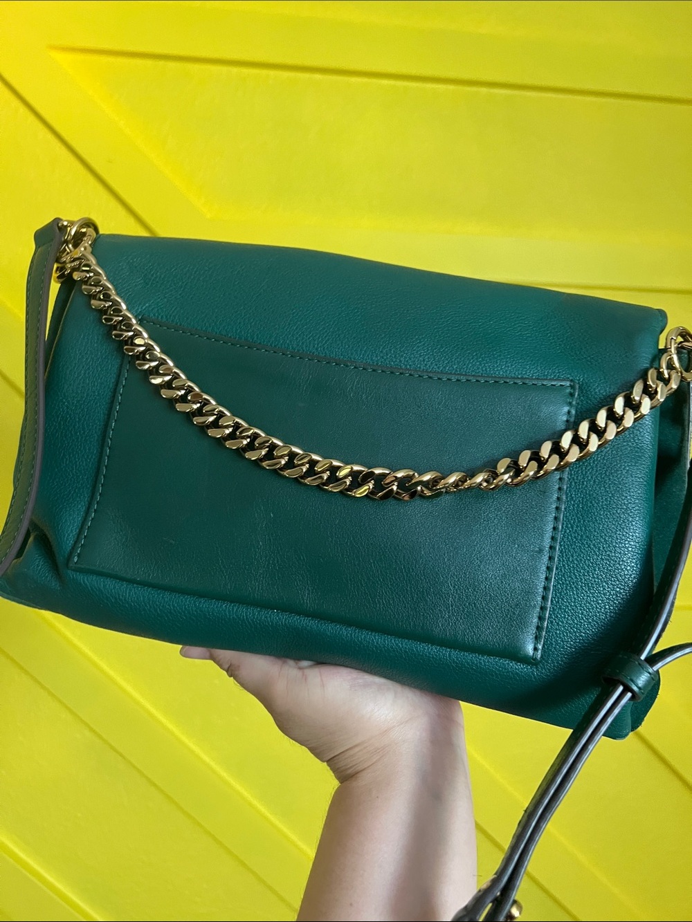 Authentic Tory Burch Emerald Green Leather Flap Crossbody with Gold Logo - Picture 3 of 10